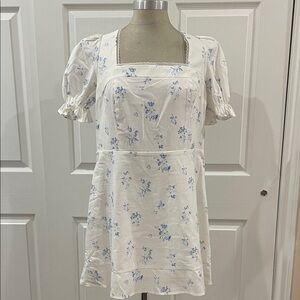 Altar’d State Floral White and Blue Women's Dress